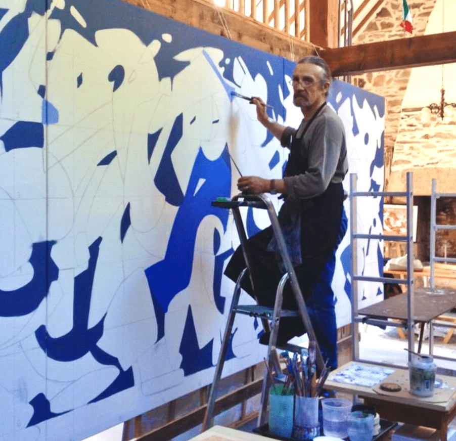 Performance de arte mural de Julio Carrasco Bretón, en el marco del festival Les Traversées du Marais